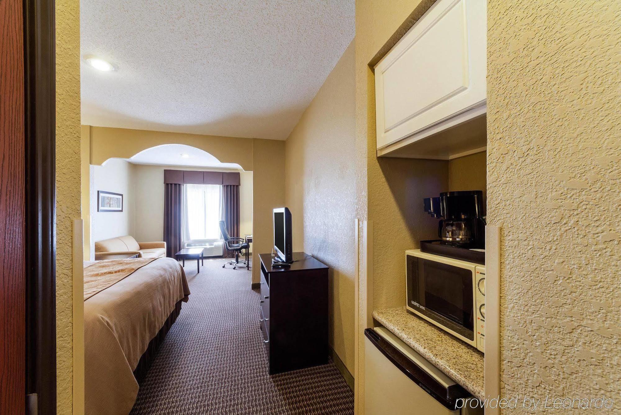 Comfort Inn & Suites Burnet Exterior photo